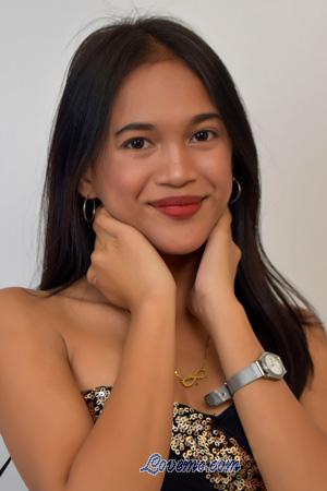 214759 - Ronnalyn Age: 19 - Philippines