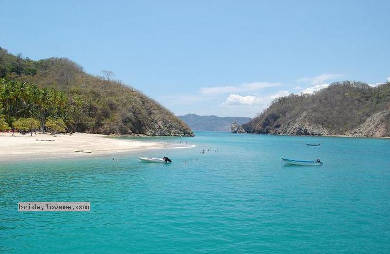 costa-rica-women-7